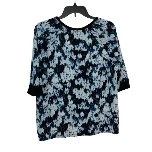 Simply Vera Wang M Medium 8 - 10 Top Shirt 3/4 Sleeve Crew Top Black Blue EUC - Picture 3 of 6